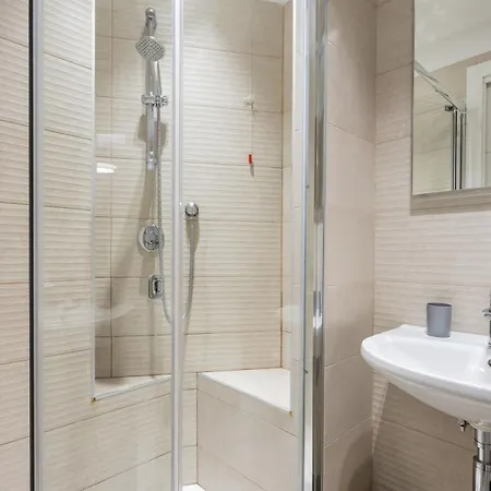 民宿 Ostiense Flat&rooms By Rentbeat